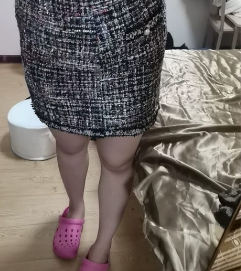小香风包臀裙,重工性感 感兴趣的话点“我想...
