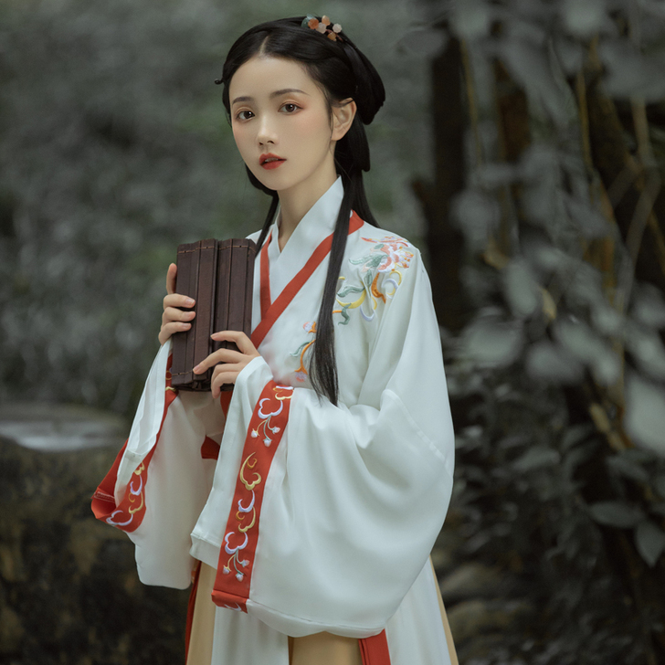 千韵岗 民族装舞台装,年会只穿过一次,质量...