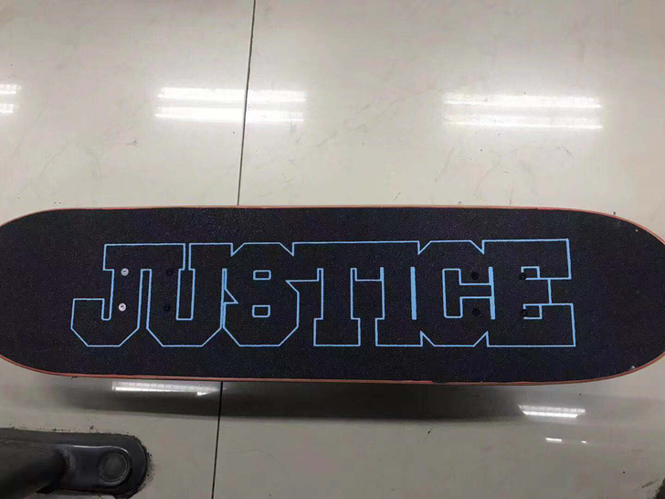 忍痛割爱 最低了 进口的 板面也是磨砂的 ...