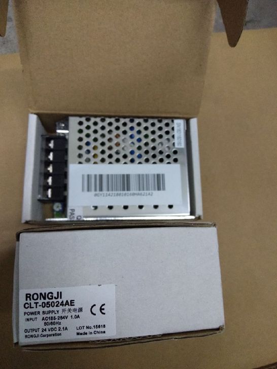 全新电源 AC 220.    DC 24