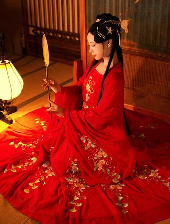 收汉服、洛丽塔、JK、国潮风