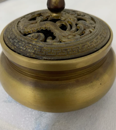 大明宣德款厚胎熏香炉，雕龙壶盖，三足底双龙...