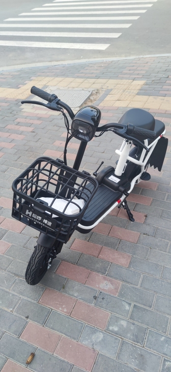 全新哈啰智能电动车H16，原价1299，邀...