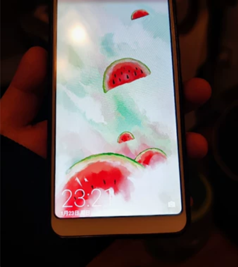 出一台海信哈利手机，4+32的，嘎嘎新，有...