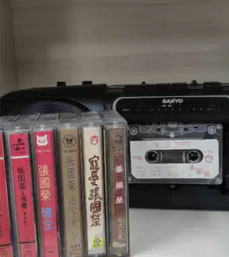 张国荣磁带 6盒 全部铁保正版，声音正常播...