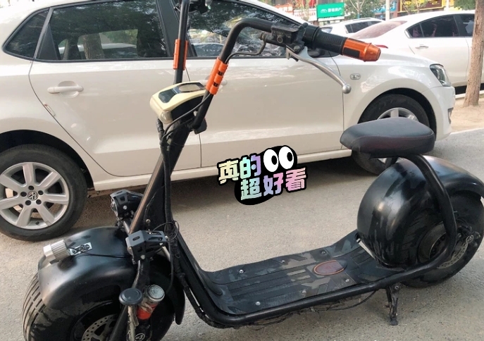 哈雷电动车1200元，锂电瓶60v 20A...