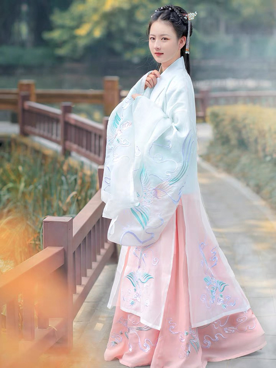 。三件套 如梦霓裳汉服女装襦裙明制袄裙披风...