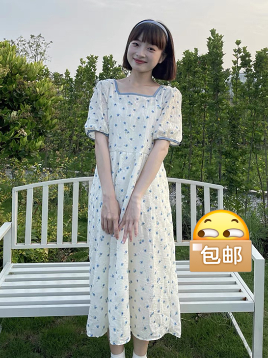蓝色清新连衣裙 穿着很好看