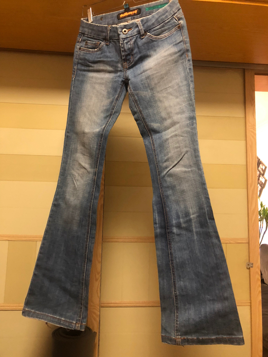 牛仔裤喇叭裤