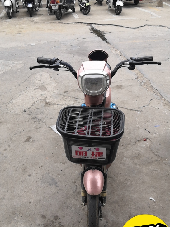 出租此车，全新电动车，月租150。