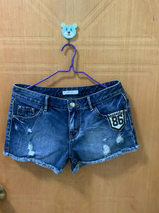 牛仔短裤热裤断舍离清理衣柜