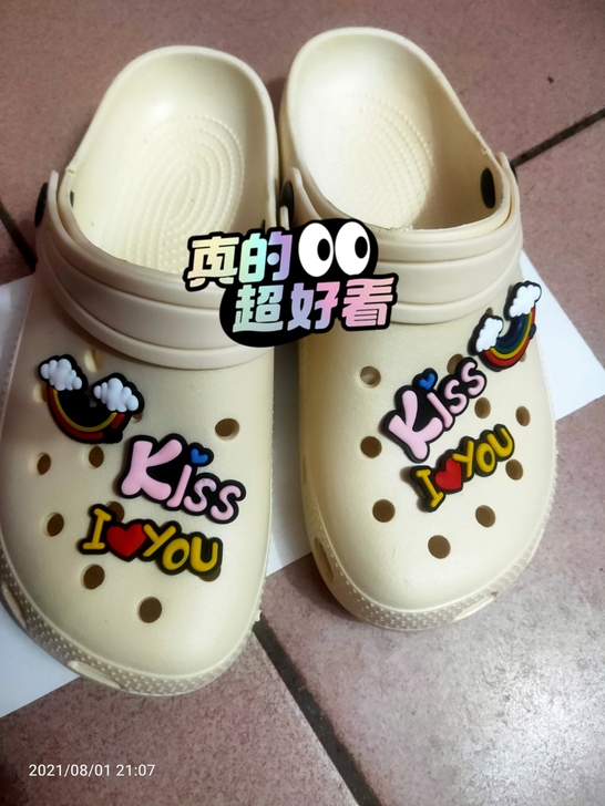 低价出售女拖鞋一双, 软底,全新没穿过的。...