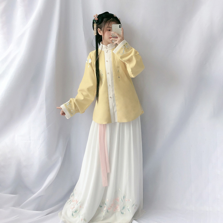 山茶花之秋色白川 立领对襟袄裙明制她说汉服...