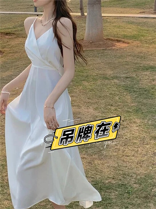 白色法式吊带裙连衣裙借图出同款  小性感 ...