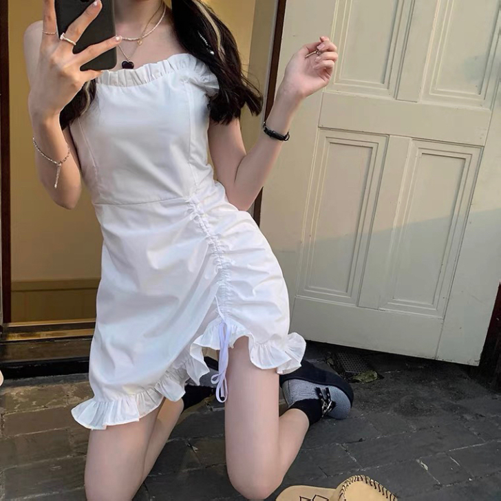 软妹白色吊带连衣裙s码,太大了不适合我偏远...