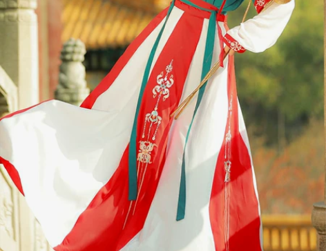 桔屿汉服，六米摆坦领，s码，详情可淘宝查，...