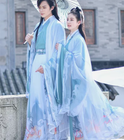//如梦霓裳官方旗舰店出的汉服 **旗舰店...