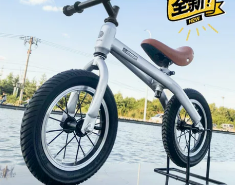 新款网红儿童平衡车2―6岁男女宝两轮充气自...