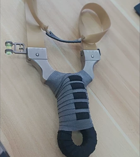 全新不锈钢弹弓便宜处理了，带皮筋，送泥丸 ...