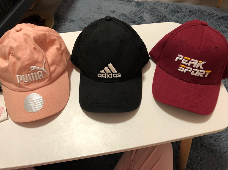 三顶帽子 puma adidas peak