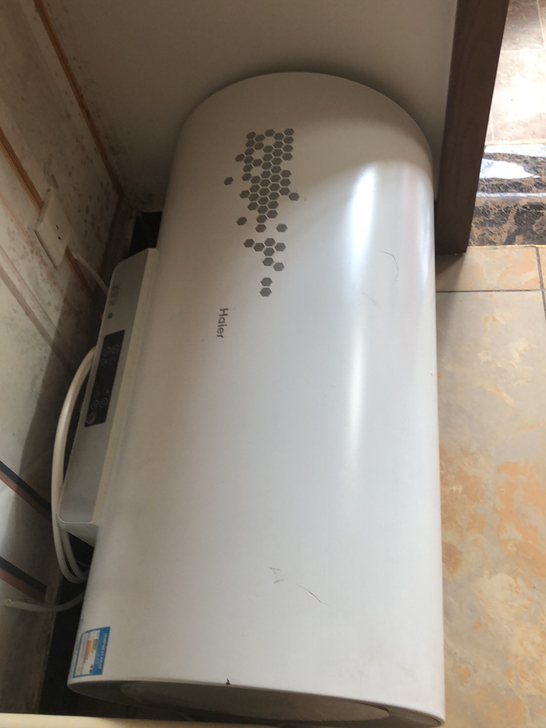 海尔热水器半新的