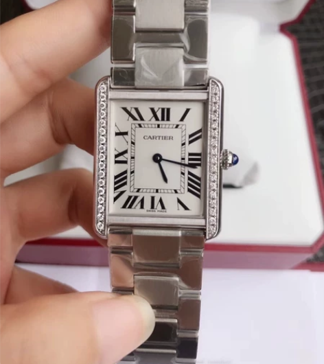 二手正品 卡地亚坦克系列钢带石英女表 后镶...