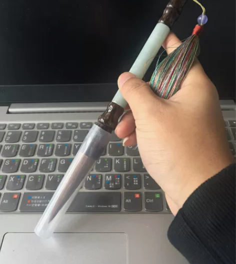 全新翡翠毛笔,心仪者请私信。 感兴趣的话给...