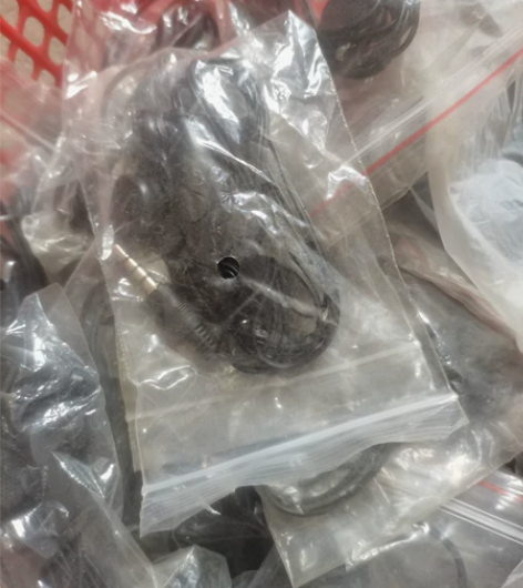 耳机 75条打包 40包邮 感兴趣的话点“...