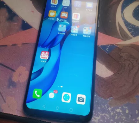 华为荣耀10。手机美丽4-64。有什问先问...