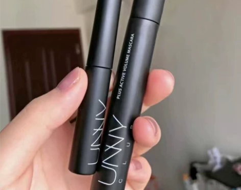 店不开了,清一批unny睫毛膏,9.9元包...
