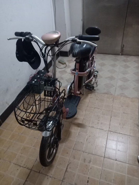 48伏12安台铃锂电动车转让，可骑行可开，...