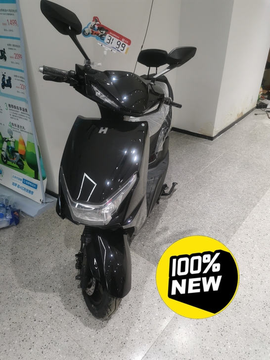 新款哈啰电动车,72v电池1200w电机,...
