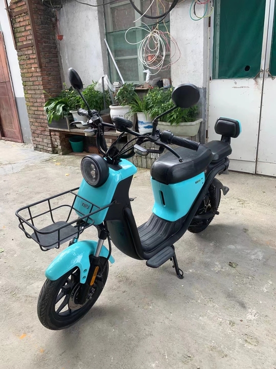二手电动车。 处理九成新二手电动车爱玛雅迪...
