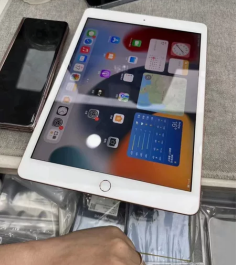 ipad 2020款10，2寸32 成色完...