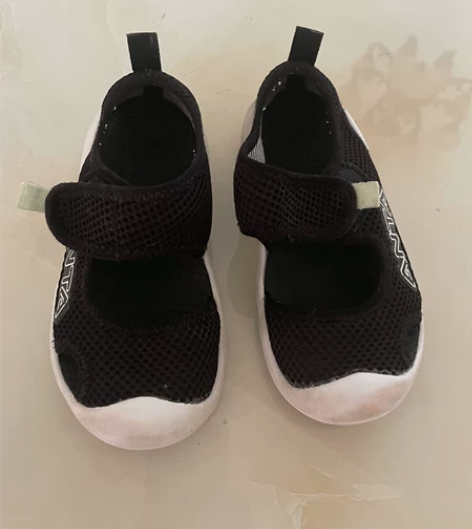 安踏童鞋超舒服，每年都买这款 感兴趣的话点...