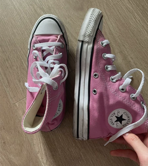 Converse匡威女士高帮帆布鞋 感兴趣...