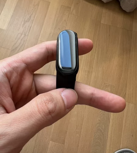 小米手环6 XiaoMi,非苹果。购于京东...