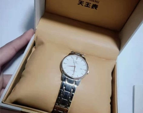 天王女士手表,戴过两三天,什么都没有动过,...