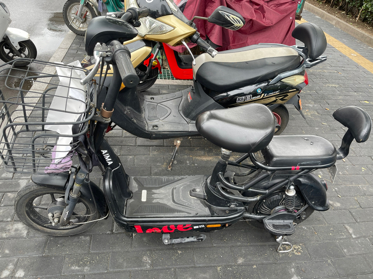 个人一手爱玛电动车，能跑40公里看上的联系