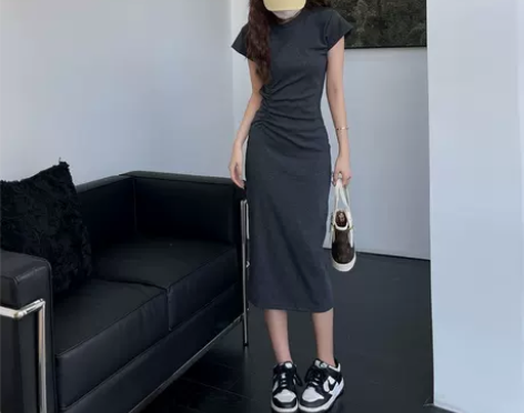 灰色中长款收腰修身慵懒风连衣裙夏百搭辣妹风...