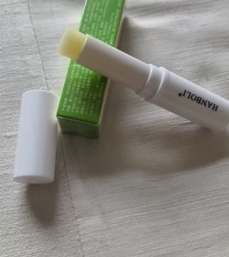 凡士林润唇膏,秋天嘴唇干燥一直用这款。全新...