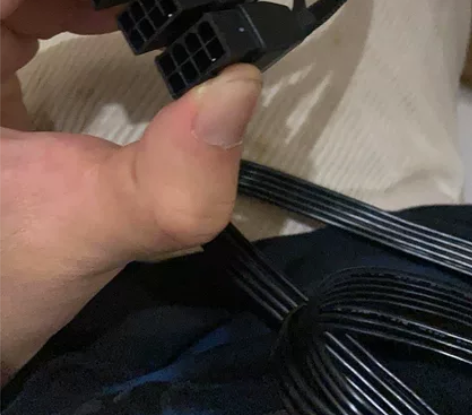 黑钻1000w新品拆封 买显卡时配套买到的...