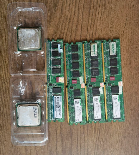打包卖4条金士顿DDR2 1G 内存,三条...