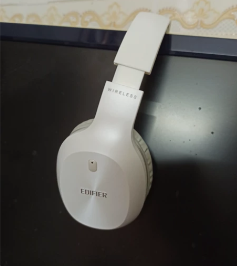 漫步者w800bt功能正常，成色可以，只是...