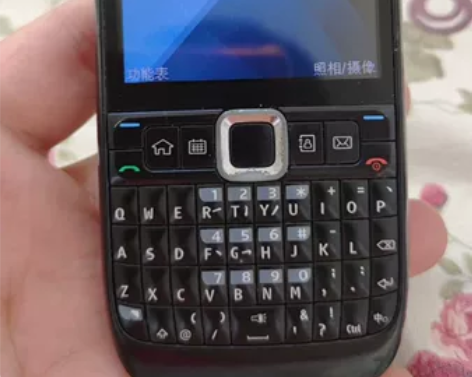 诺基亚e63，功能正常 感兴趣的话点“我想...