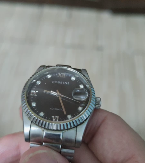 六成新，罗西尼机械表带金属表链 感兴趣的话...