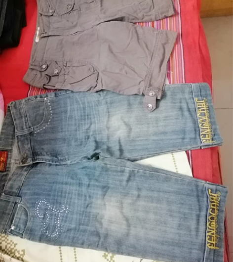 女牛仔7分裤  5分短裤2条5元 两条的腰...
