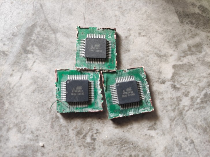ATMEGA32-16AU一色拆机带板，库...