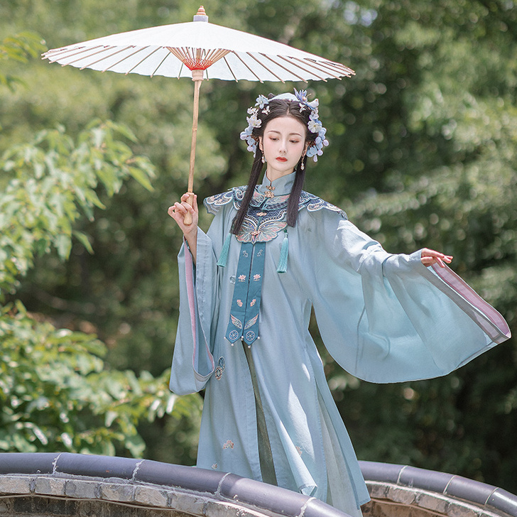 池夏 仲夏夜之梦:蝉时雨明制立领长衫百迭裙...