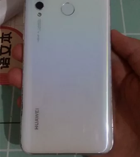出一台自用的华为nova4 8+128成...
